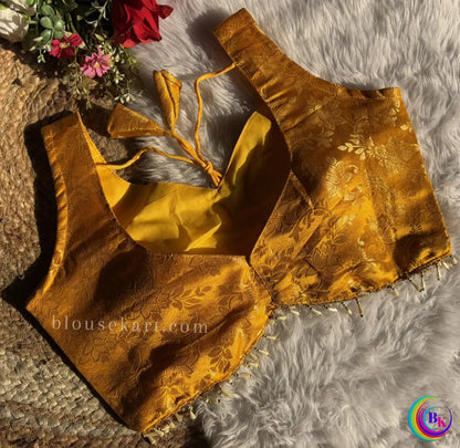 Latest Chic Silk Sleeveless Sweetheart Neck Floral Printed Daily Wear Blouse (Yellow) | 1673