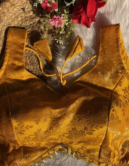 Latest Chic Silk Sleeveless Sweetheart Neck Floral Printed Daily Wear Blouse (Yellow) | 1673